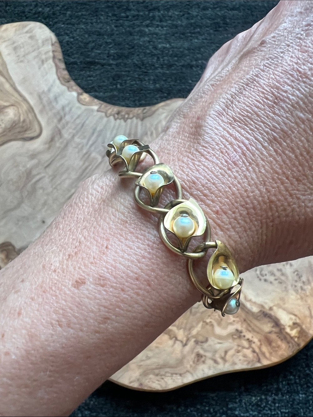 Gold-Tone Pearl Flower Link Bracelet Vintage Costume Jewelry: small